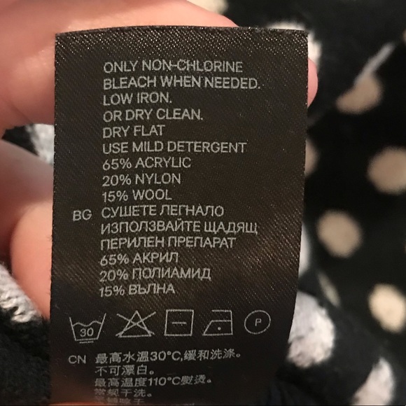 *donate 3/1/22* H&M wool blend crew neck sweater - Picture 5 of 8